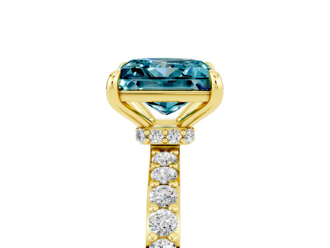 Yellow gold Princess Cut Blue Topaz Ring with Pavé Band and Four-Prong Setting_5