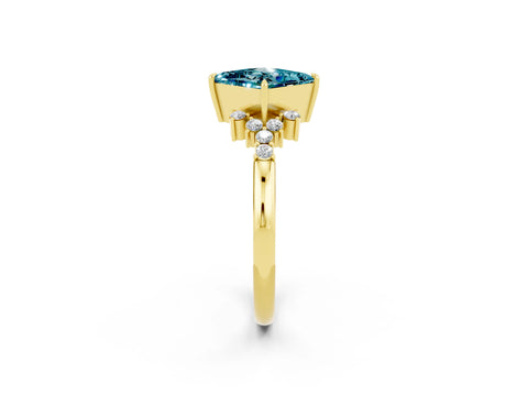 Yellow gold Princess Cut Blue Topaz Ring with Side Stones and Four-Prong Setting_38