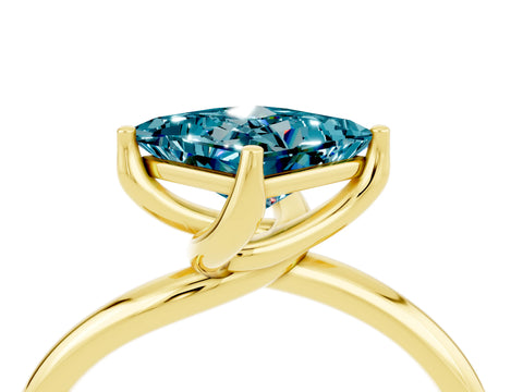 Yellow gold Princess Cut Blue Topaz Solitaire Engagement Ring with Four-Prong Setting and Classic Band_16