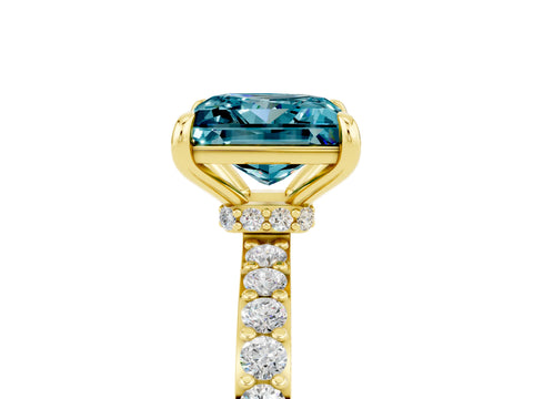 Yellow gold Princess Cut Blue Topaz Solitaire Engagement Ring with Pavé Band and Four-Prong Setting_5