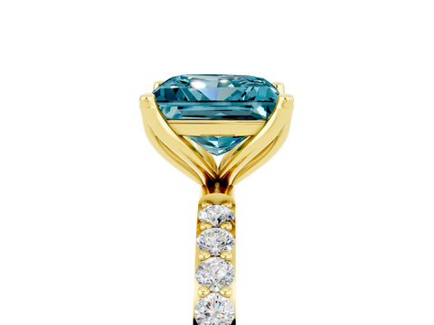 Yellow gold Princess Cut Blue Topaz Solitaire Engagement Ring with Pavé Band and Prong Setting_5