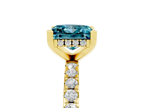 Yellow gold Princess Cut Blue Topaz Solitaire Ring with Pavé Band and Four-Prong Setting_41