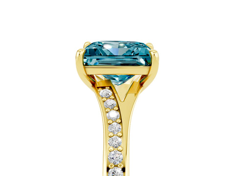 Yellow gold Princess Cut Blue Topaz Solitaire Ring with Pavé Band and Prong Setting_5