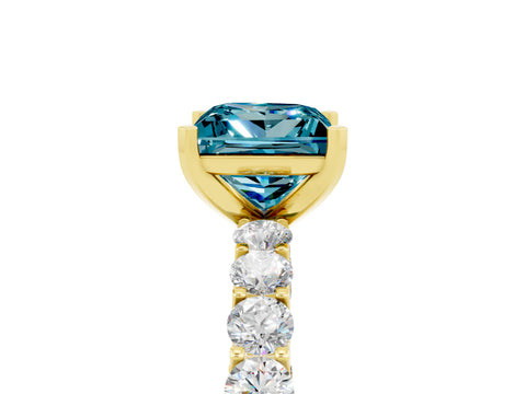 Yellow gold Princess Cut Blue Topaz Solitaire Ring with Shared Prong Pavé Band and Four-Prong Setting_5