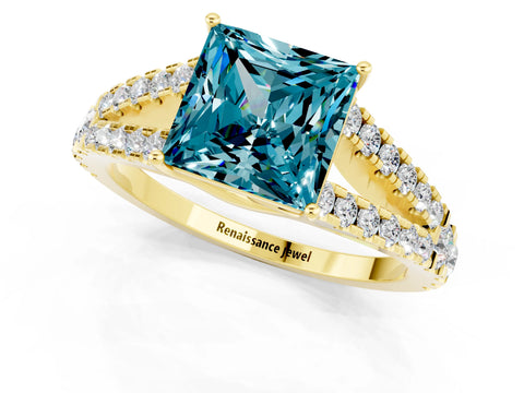 Yellow gold Princess Cut Blue Topaz Split Shank Pavé Engagement Ring with Four-Prong Setting_13