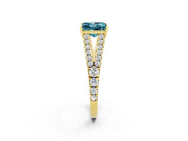 Yellow gold Princess Cut Blue Topaz Split Shank Pavé Engagement Ring with Four-Prong Setting