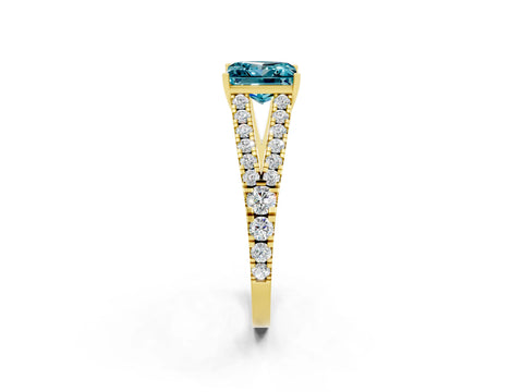 Yellow gold Princess Cut Blue Topaz Split Shank Pavé Engagement Ring with Four-Prong Setting_14