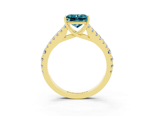 Yellow gold Princess Cut Blue Topaz Split Shank Pavé Engagement Ring with Four-Prong Setting