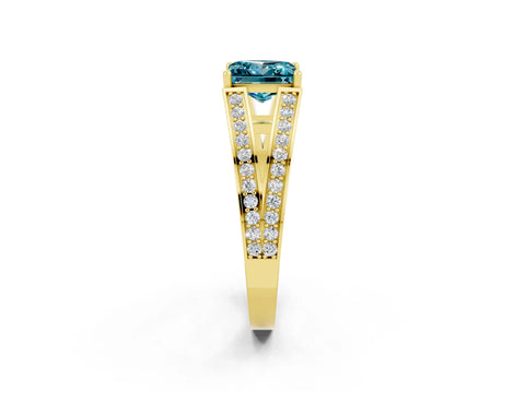Yellow gold Princess Cut Blue Topaz Split Shank Ring with Pavé Band and Four-Prong Setting_2