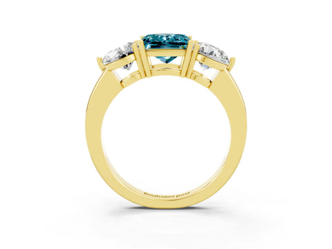 Yellow gold Princess Cut Blue Topaz Three-Stone Ring with Prong Setting and Classic Band_3