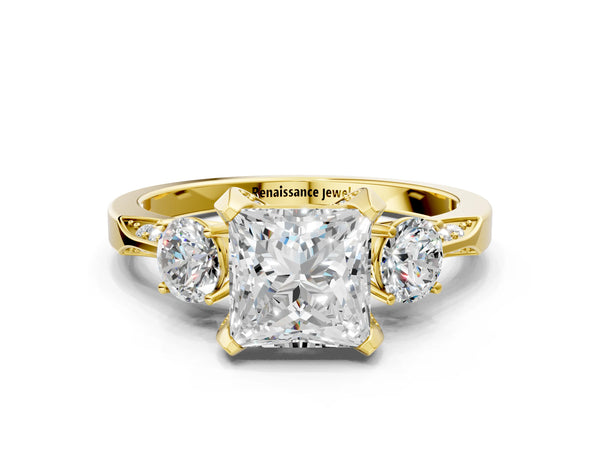 Yellow gold Princess Cut Brilliant Three-Stone Diamond Ring with Pavé Band and Four-Prong Setting