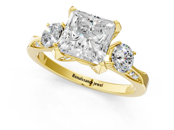 Yellow gold Princess Cut Brilliant Three-Stone Diamond Ring with Pavé Band and Four-Prong Setting
