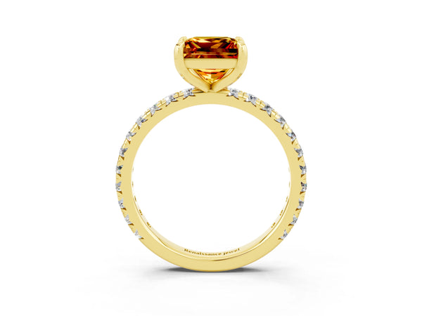 Yellow gold Princess Cut Citrine Pavé Solitaire Ring with Round Band and Prong Setting