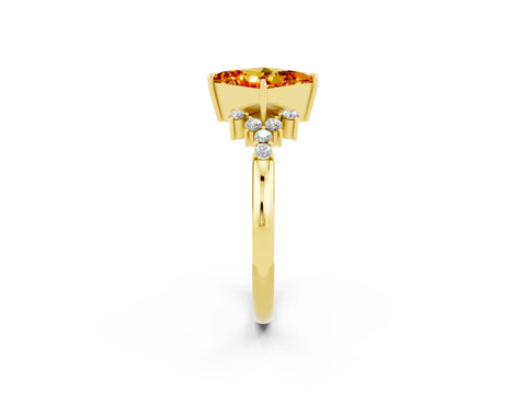 Yellow gold Princess Cut Citrine Ring with Side Stones and Four-Prong Setting_38