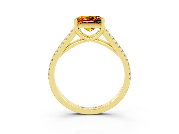 Yellow gold Princess Cut Citrine Solitaire Engagement Ring with Split Shank Pavé Band