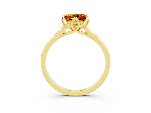 Yellow gold Princess Cut Citrine Solitaire Ring with Flower Prong Setting and Classic Band