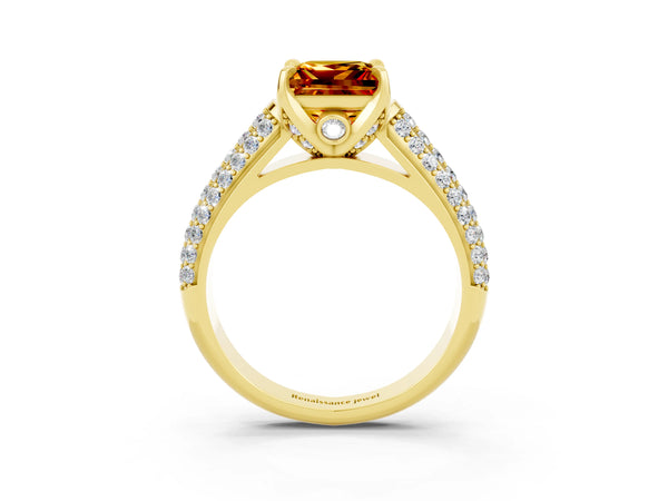 Yellow gold Princess Cut Citrine Solitaire Ring with Three-Row Pavé Band and Four-Prong Setting