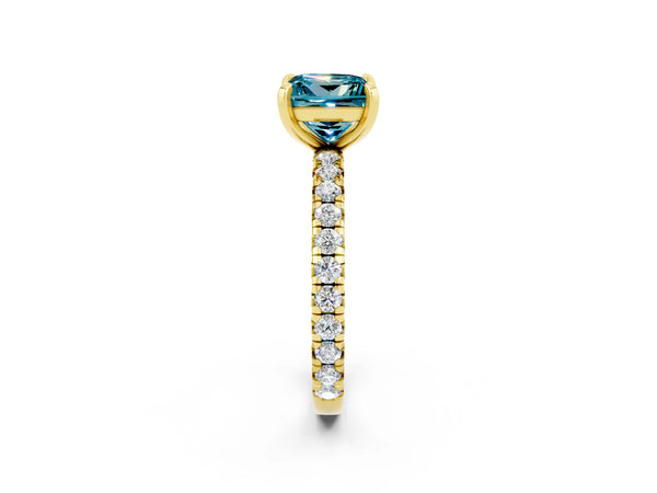 Yellow gold Princess Cut Cut Diamond Pavé Band with Four-Prong Setting