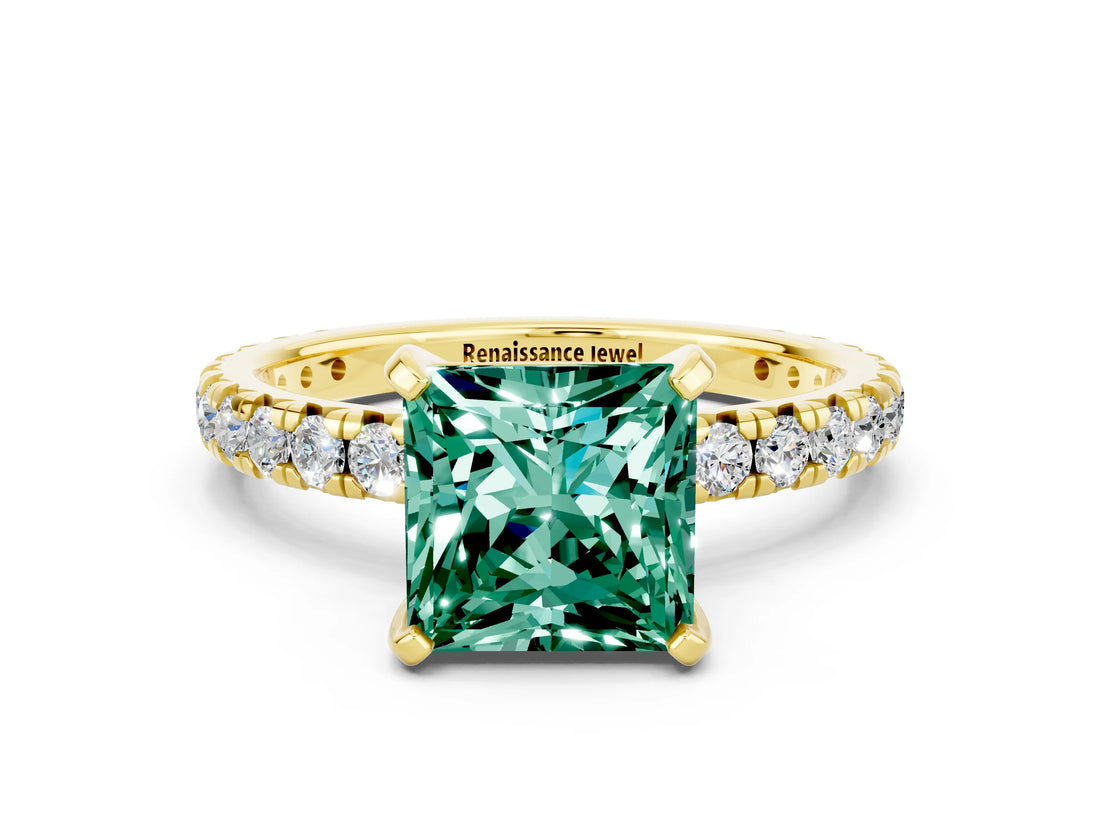 Yellow gold Princess Cut Cut Diamond Pavé Band with Four-Prong Setting