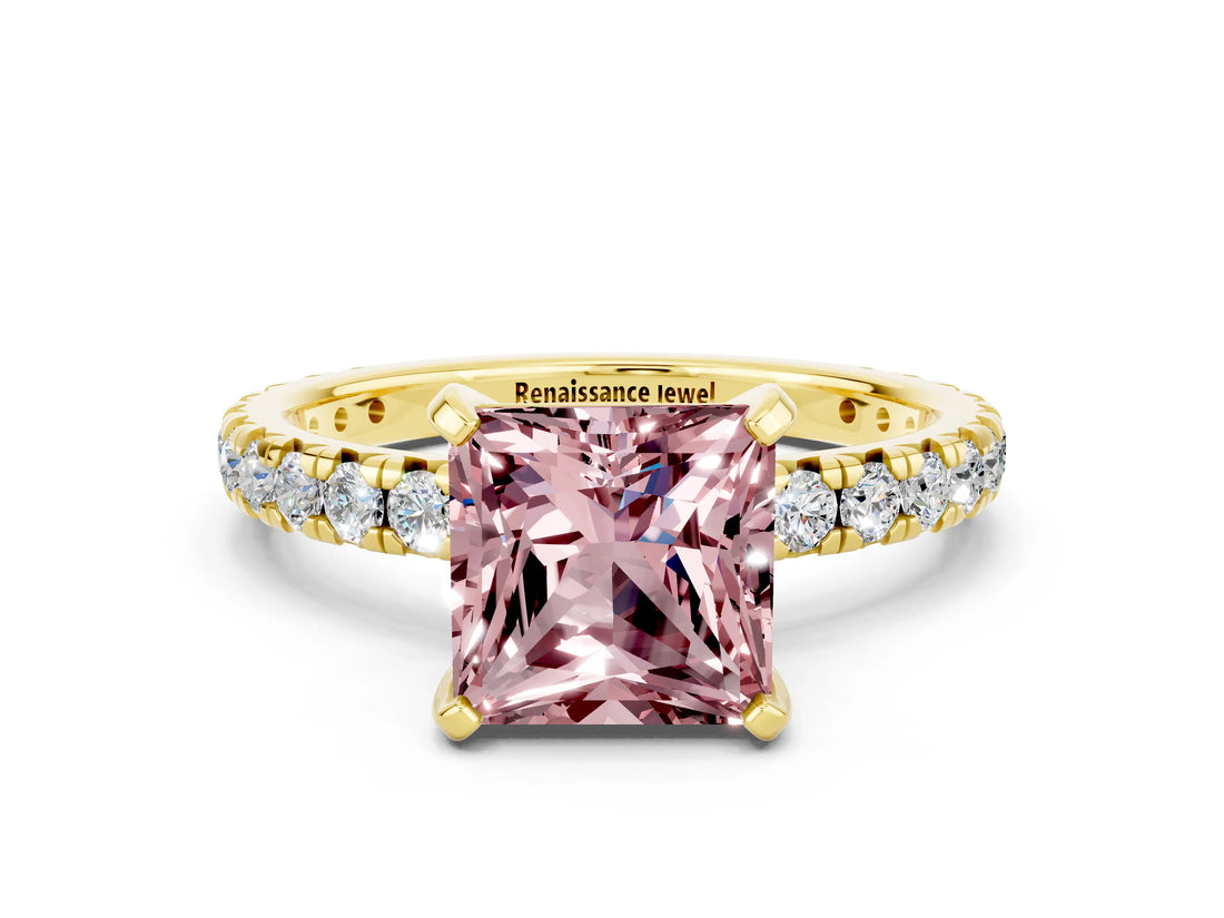 Yellow gold Princess Cut Cut Diamond Pavé Band with Four-Prong Setting
