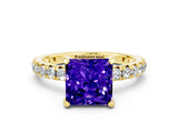 Yellow gold Princess Cut Cut Diamond Pavé Band with Four-Prong Setting