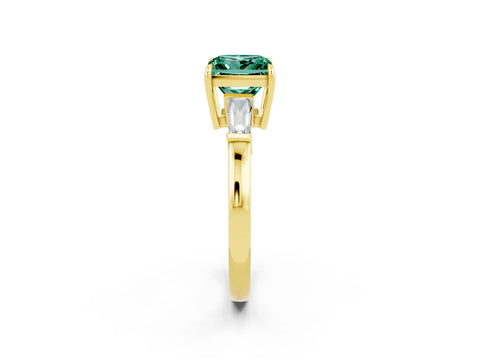 Yellow gold Princess Cut Cut Diamond Ring with Tapered Baguette Side Stones in Four-Prong Setting_2