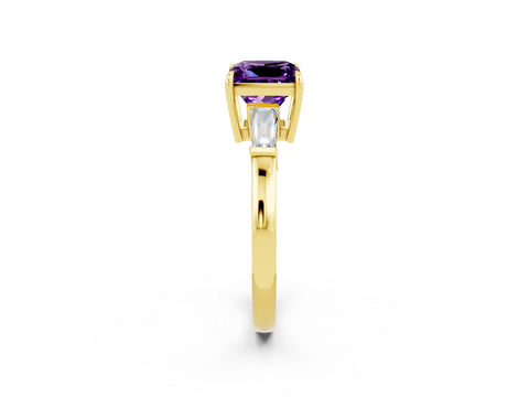 Yellow gold Princess Cut Cut Diamond Ring with Tapered Baguette Side Stones in Four-Prong Setting_2