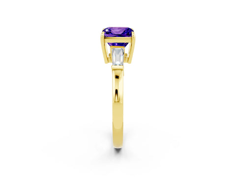 Yellow gold Princess Cut Cut Diamond Ring with Tapered Baguette Side Stones in Four-Prong Setting_2