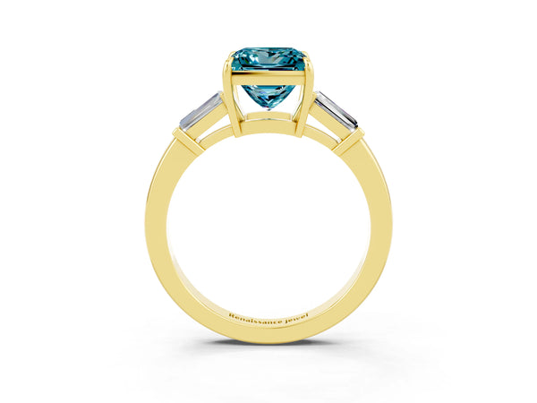 Yellow gold Princess Cut Cut Diamond Ring with Tapered Baguette Side Stones in Four-Prong Setting