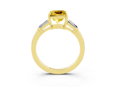 Yellow gold Princess Cut Cut Diamond Ring with Tapered Baguette Side Stones in Four-Prong Setting_3