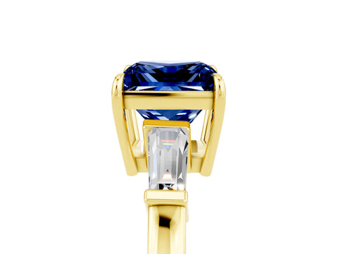 Yellow gold Princess Cut Cut Diamond Ring with Tapered Baguette Side Stones in Four-Prong Setting_5