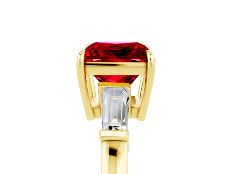 Yellow gold Princess Cut Cut Diamond Ring with Tapered Baguette Side Stones in Four-Prong Setting_5