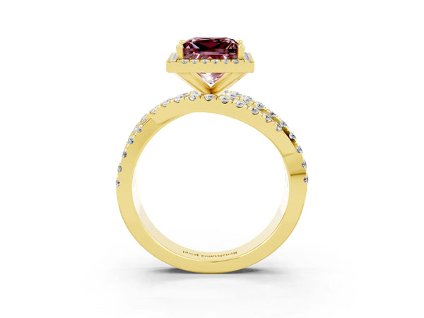 Yellow gold Princess Cut Cut Halo Split Shank Prong Setting Ring