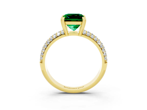 Yellow gold Princess Cut Emerald Solitaire Ring with Multi-Row Round Pavé Band and Prong Setting