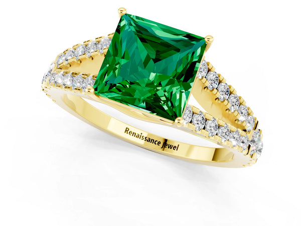 Yellow gold Princess Cut Emerald Split Shank Engagement Ring with Round Pavé and Prong Setting