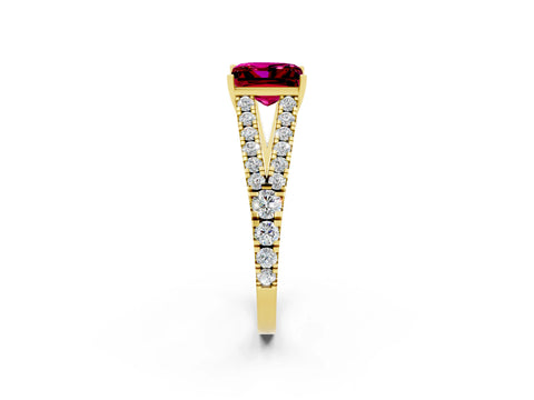 Yellow gold Princess Cut Cut Split Shank Pave Diamond Engagement Ring with Four-Prong Setting_2