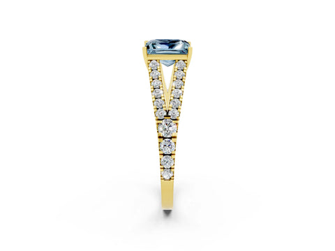 Yellow gold Princess Cut Cut Split Shank Pave Diamond Engagement Ring with Four-Prong Setting_2