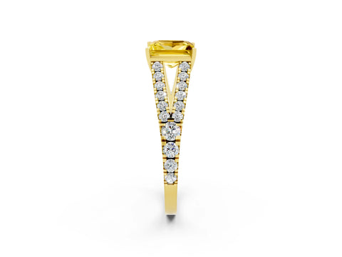 Yellow gold Princess Cut Cut Split Shank Pave Diamond Engagement Ring with Four-Prong Setting_2