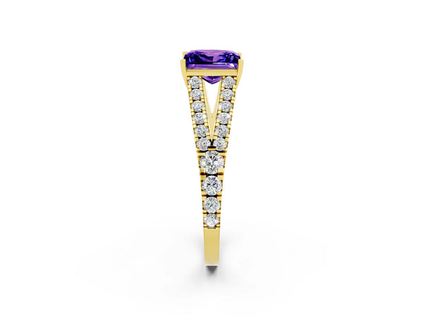 Yellow gold Princess Cut Tanzanite Split Shank Engagement Ring with Round Pavé and Prong Setting