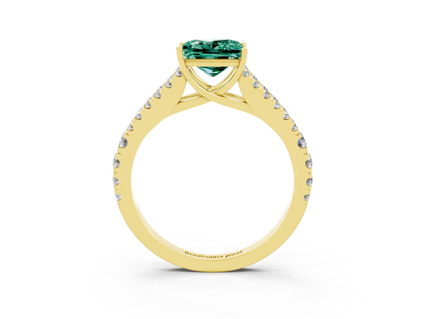 Yellow gold Princess Cut Green Sapphire Split Shank Engagement Ring with Round Pavé and Prong Setting