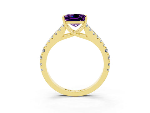 Yellow gold Princess Cut Cut Split Shank Pave Diamond Engagement Ring with Four-Prong Setting_3