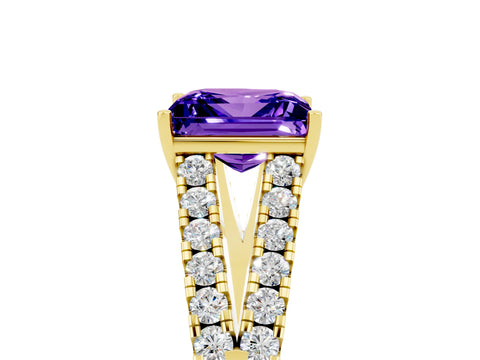 Yellow gold Princess Cut Cut Split Shank Pave Diamond Engagement Ring with Four-Prong Setting_5