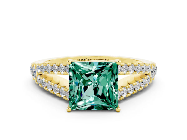 Yellow gold Princess Cut Green Sapphire Split Shank Engagement Ring with Round Pavé and Prong Setting