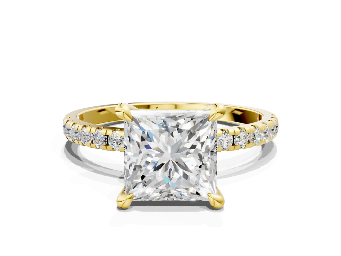 Yellow gold Princess Cut Diamond Brilliant Solitaire Ring with Pavé Band and Four-Prong Setting_166