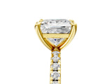 Yellow gold Princess Cut Diamond Brilliant Solitaire Ring with Pavé Band and Four-Prong Setting_171