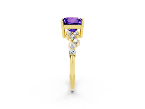 Yellow gold Princess Cut Diamond Cluster Pavé Band with Four-Prong Setting_10