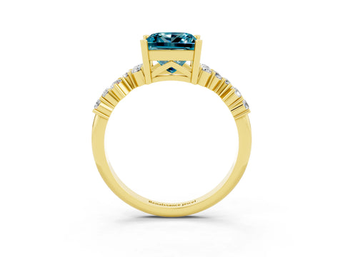 Yellow gold Princess Cut Diamond Cluster Pavé Band with Four-Prong Setting_13