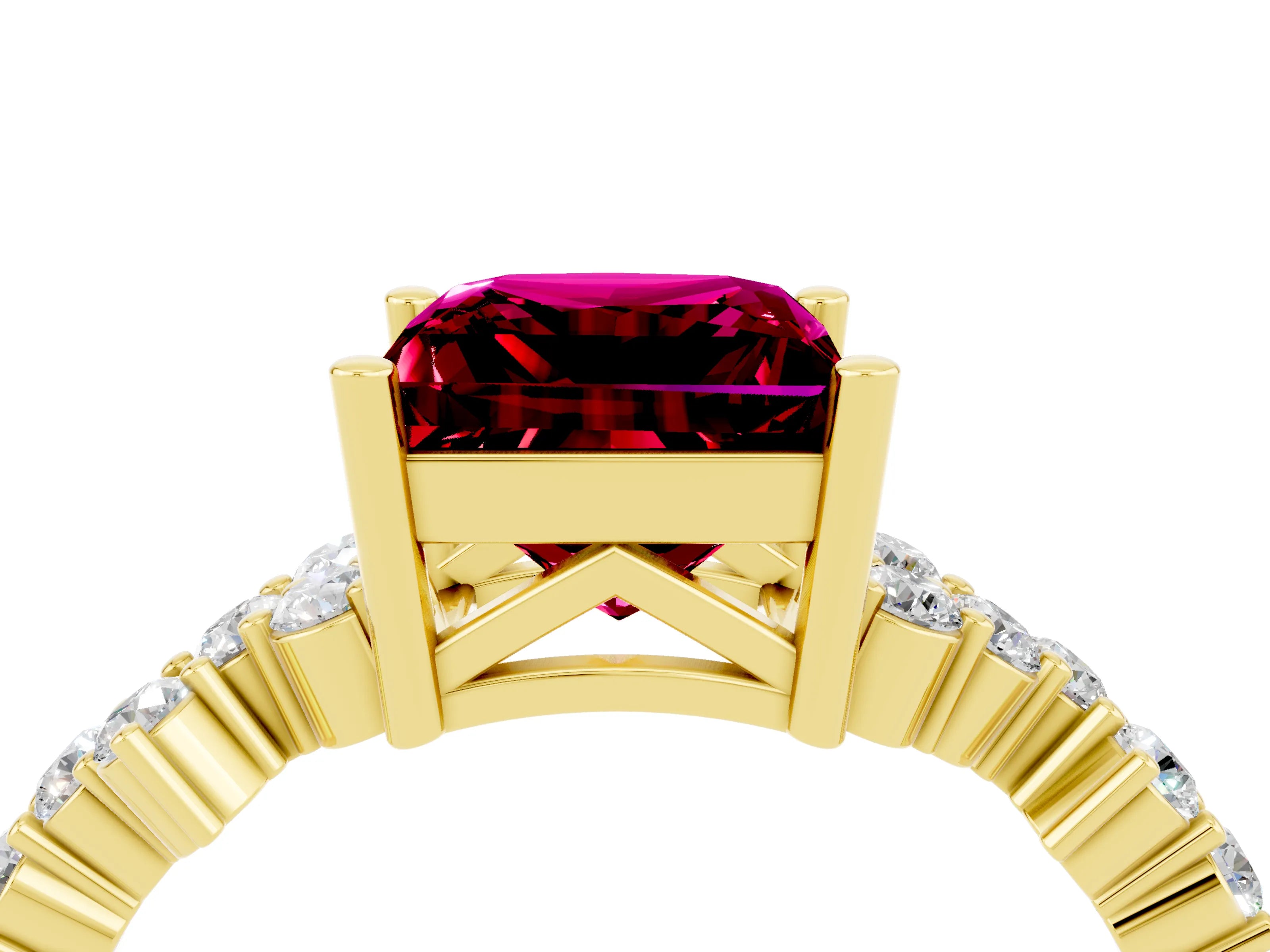 Yellow gold Princess Cut Diamond Cluster Pavé Band with Four-Prong Setting_14