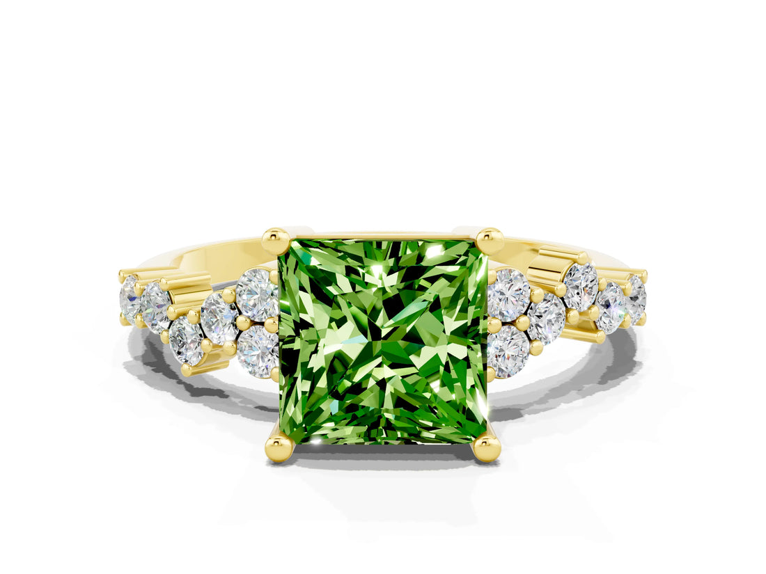 Yellow gold Princess Cut Diamond Cluster Pavé Band with Four-Prong Setting_18