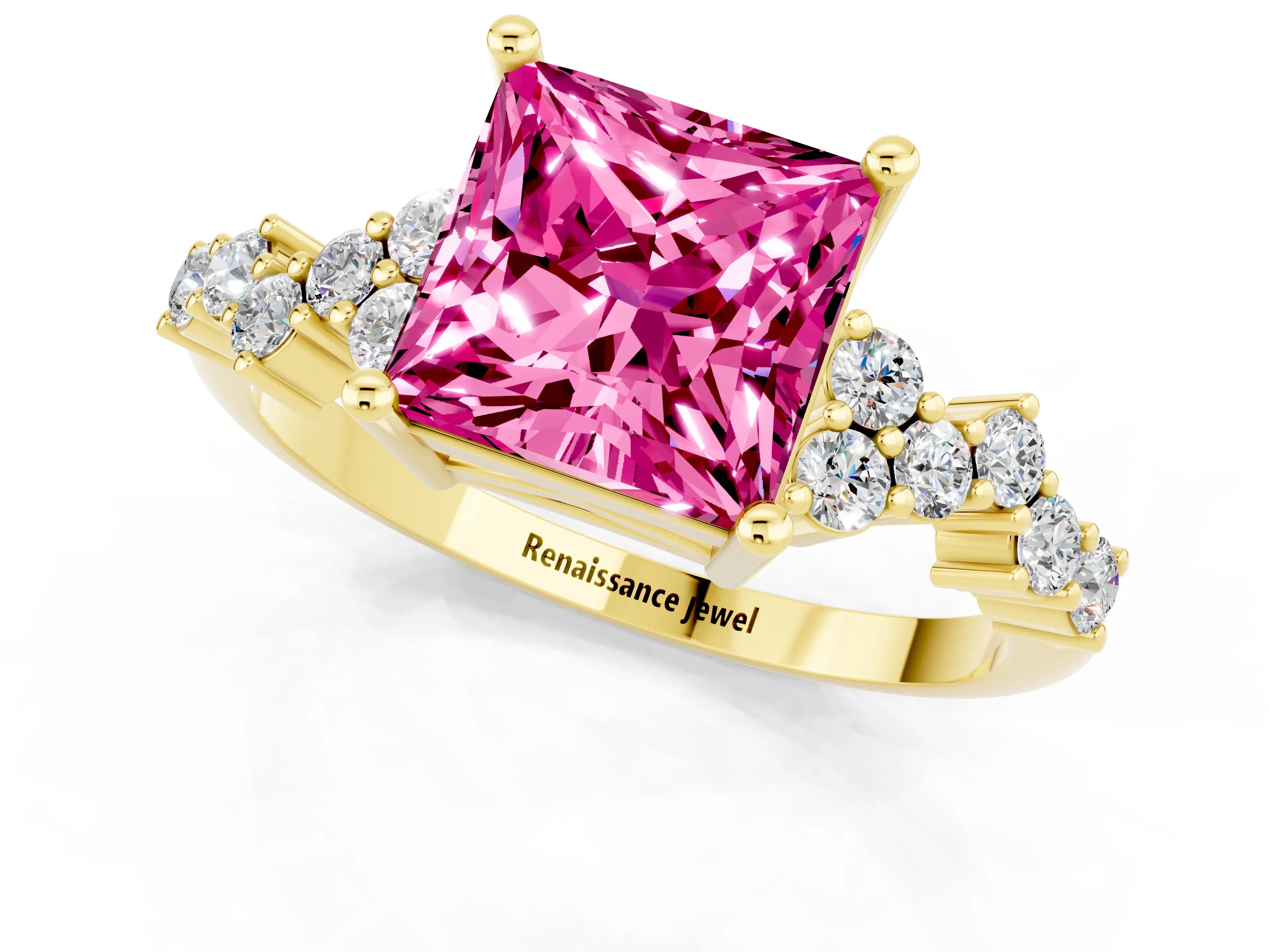 Yellow gold Princess Cut Diamond Cluster Pavé Band with Four-Prong Setting_1